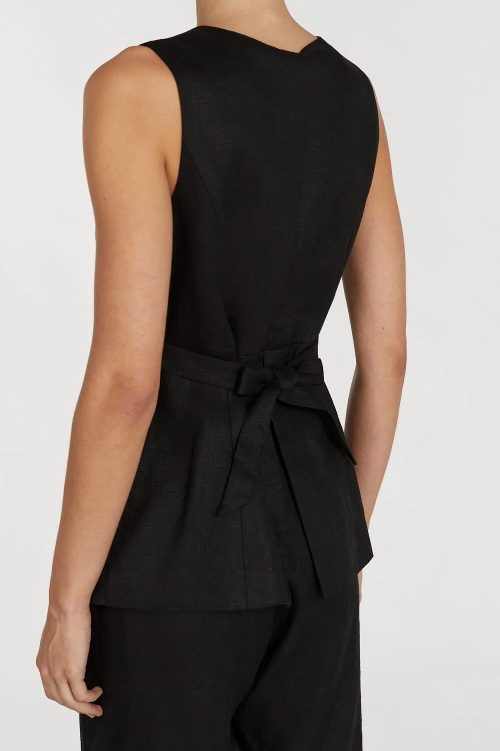 ALESSIA BLACK LINEN VEST