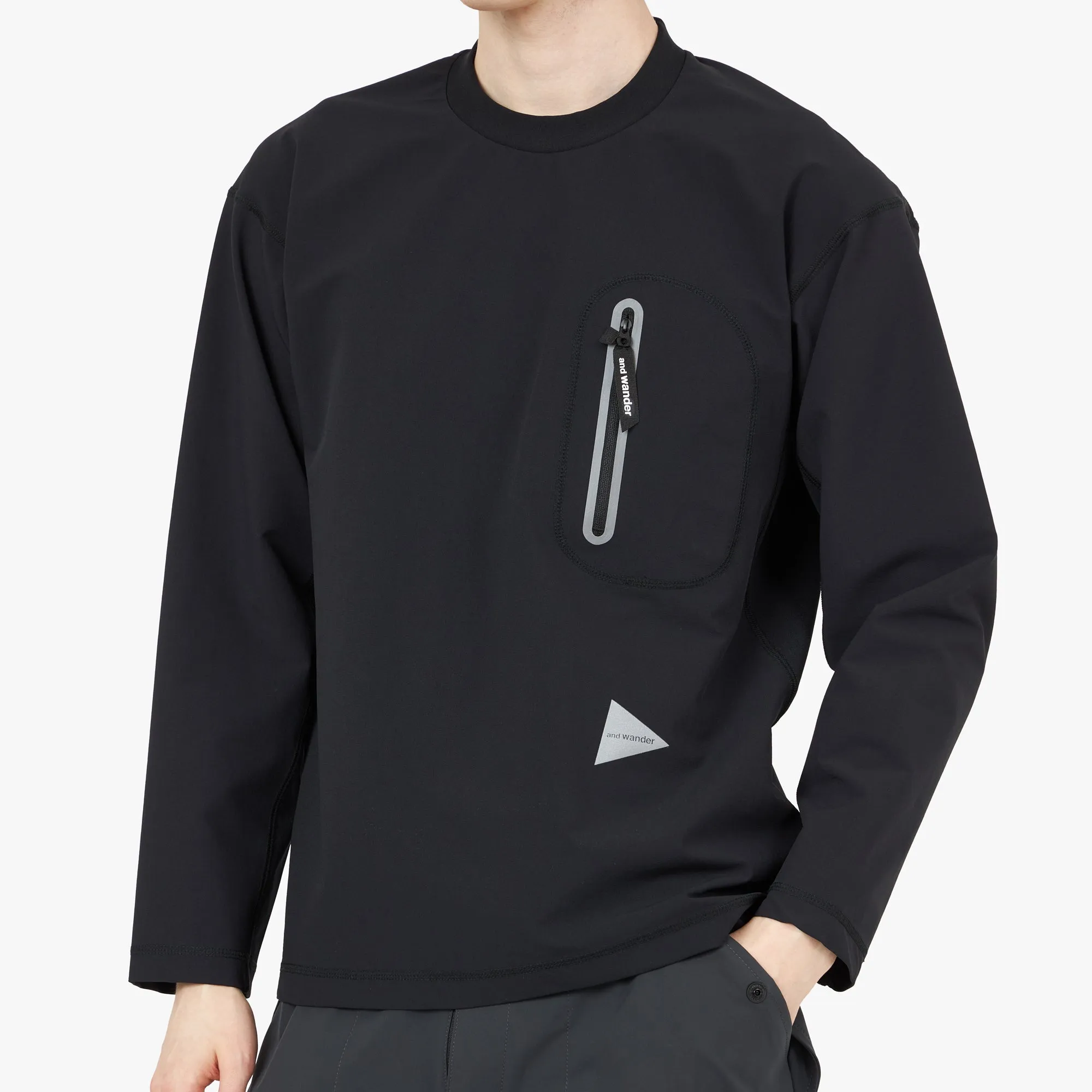 and wander 74 Hybrid Warm Pocket Shirt / Black