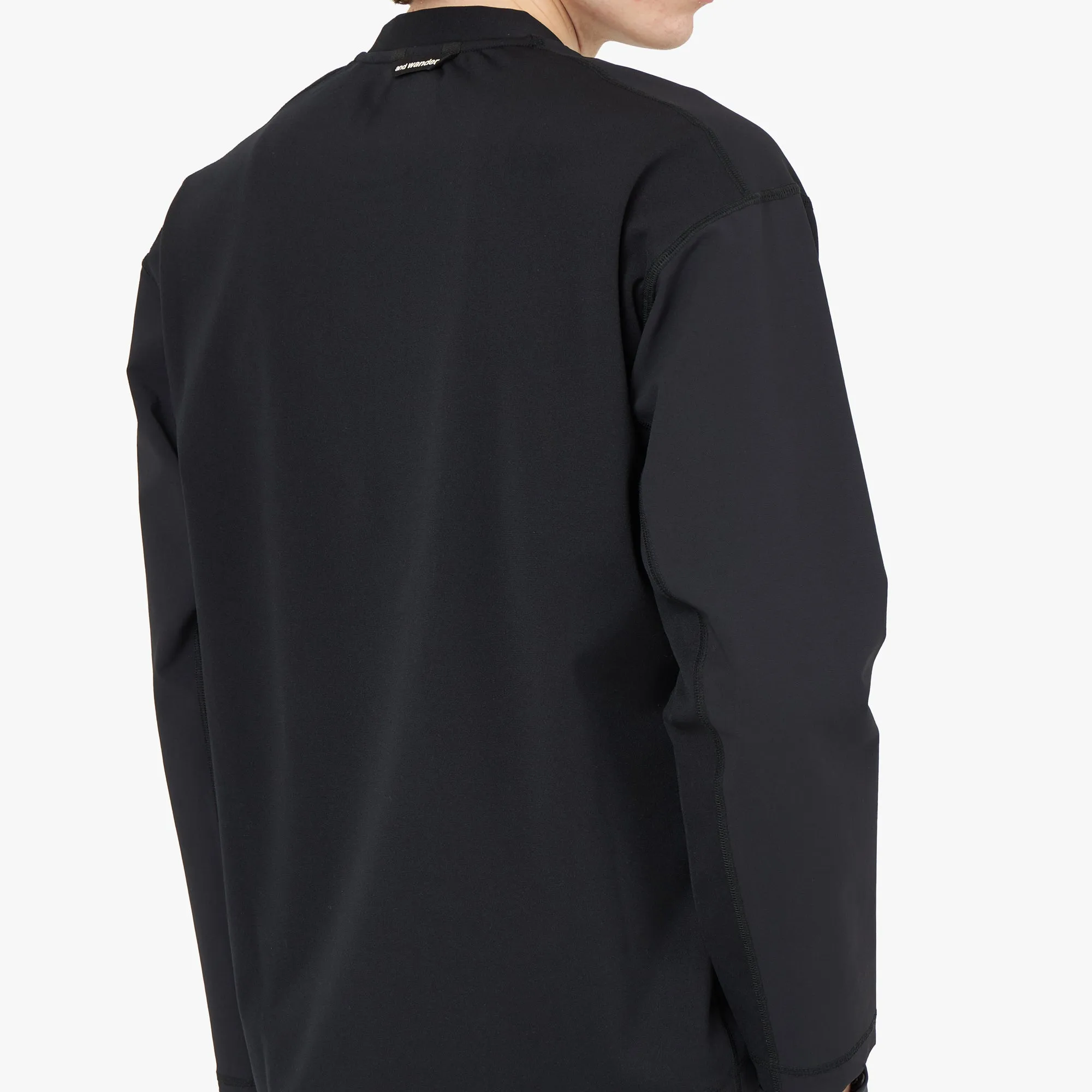 and wander 74 Hybrid Warm Pocket Shirt / Black