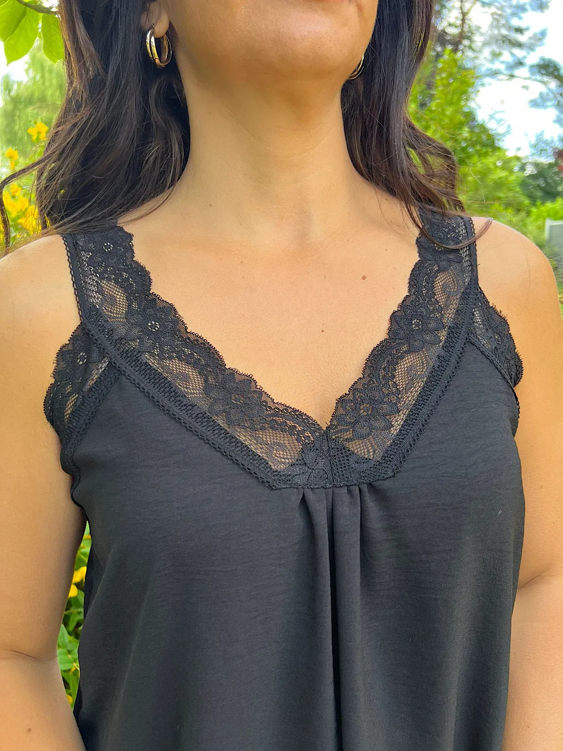 Black Lace Trim Vest Melissa