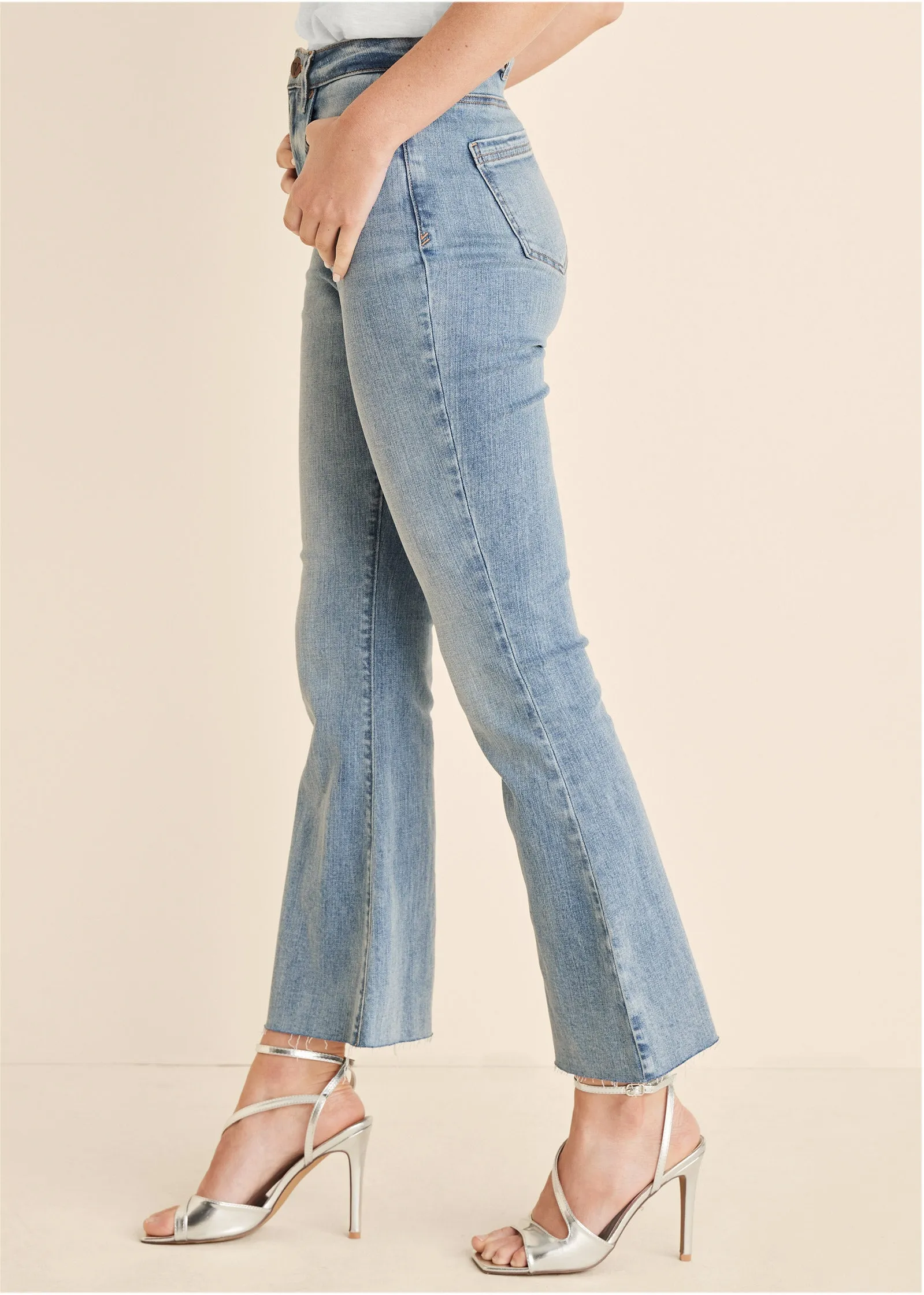 Brigitte Kick Flare Jeans - Light Wash