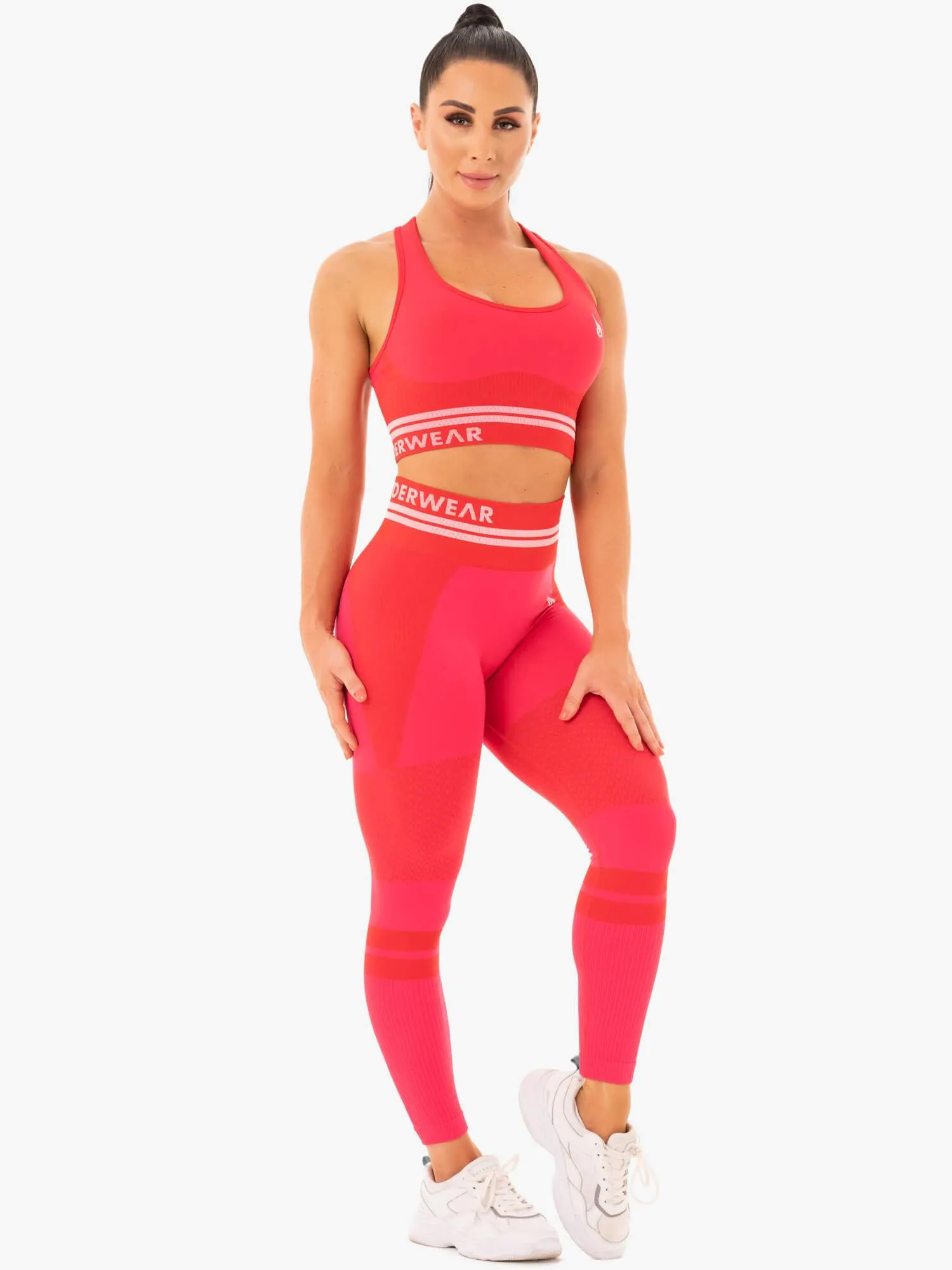 Freestyle Seamless Longline Sports Bra - Red